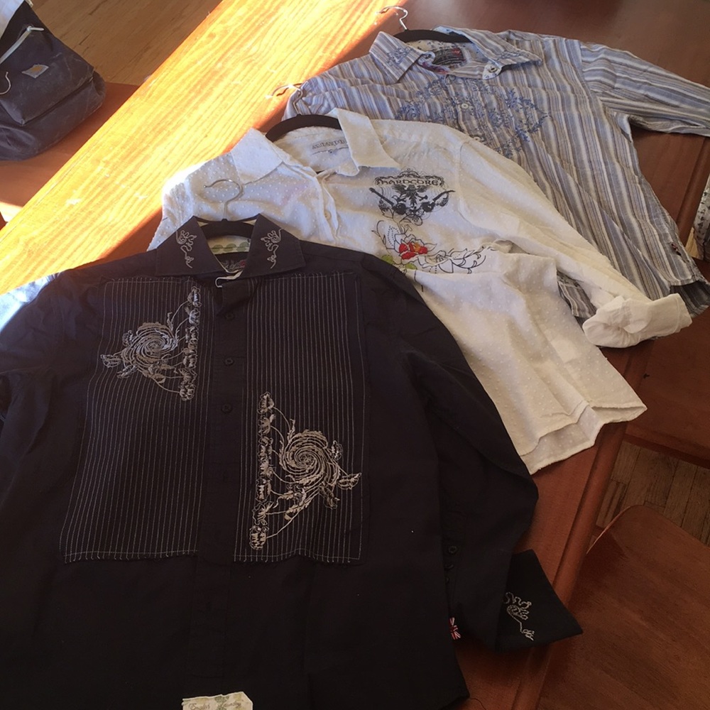 Men’s embroidered shirts